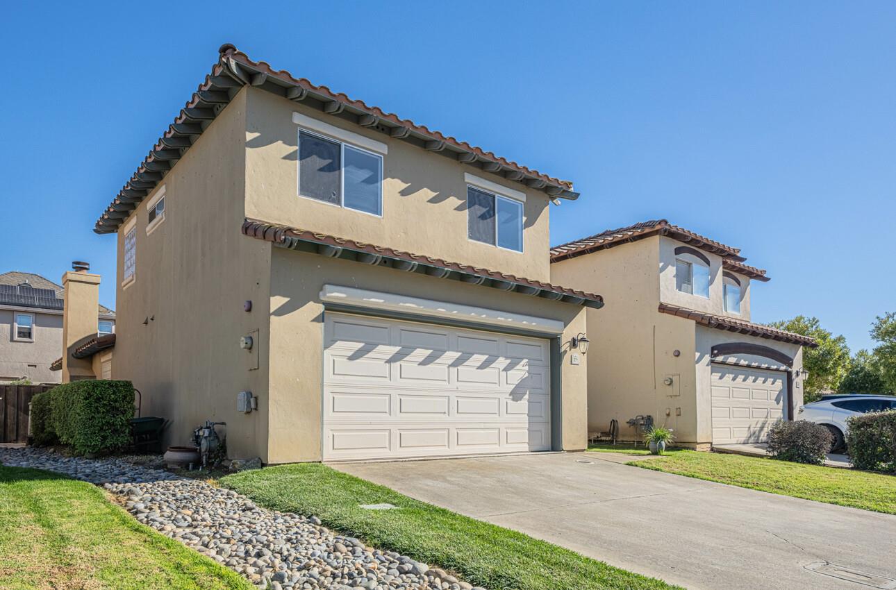 Detail Gallery Image 2 of 44 For 949 Nantucket Blvd #29,  Salinas,  CA 93906 - 3 Beds | 2/1 Baths