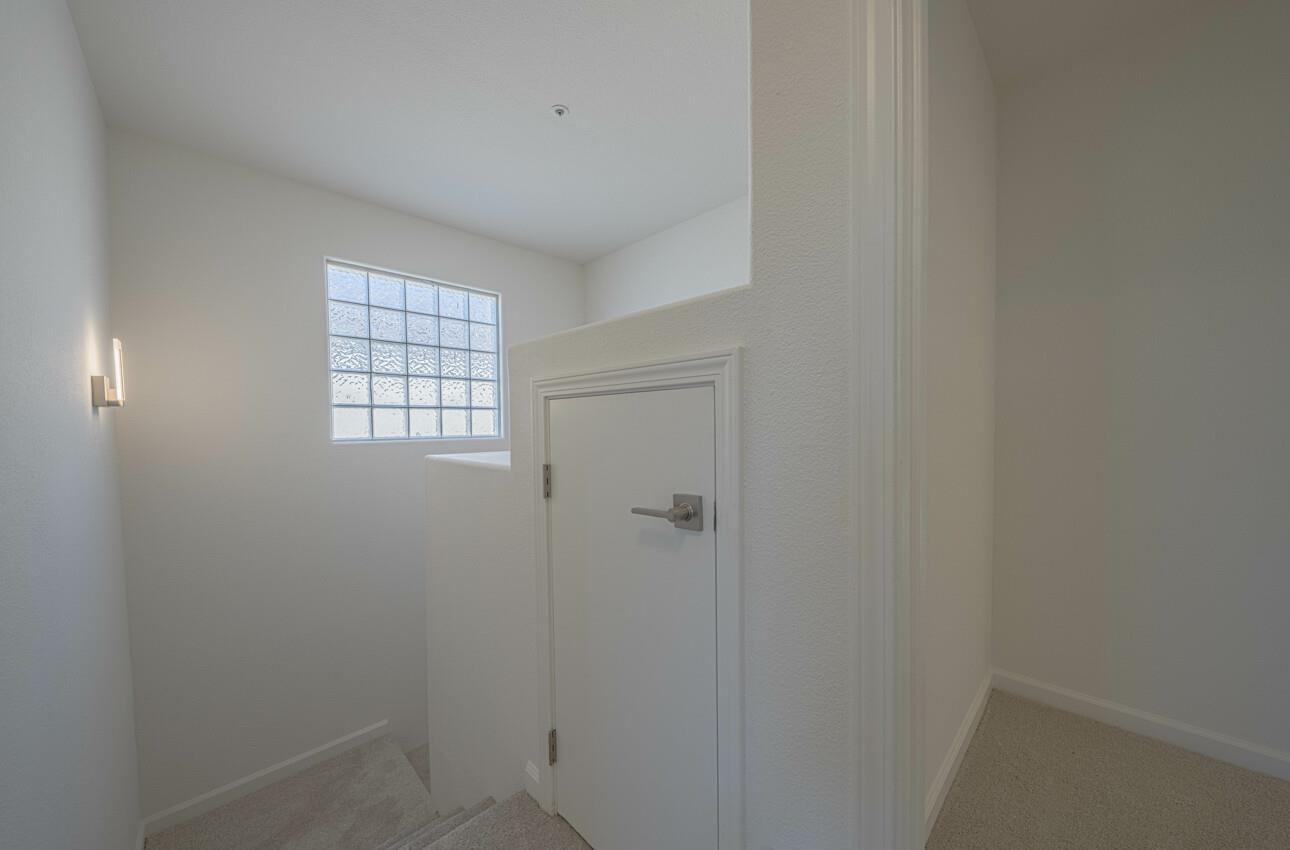 Detail Gallery Image 25 of 44 For 949 Nantucket Blvd #29,  Salinas,  CA 93906 - 3 Beds | 2/1 Baths