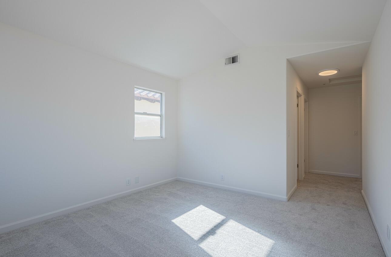 Detail Gallery Image 31 of 44 For 949 Nantucket Blvd #29,  Salinas,  CA 93906 - 3 Beds | 2/1 Baths