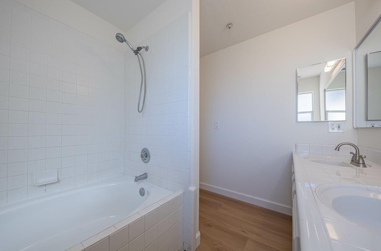 Detail Gallery Image 34 of 44 For 949 Nantucket Blvd #29,  Salinas,  CA 93906 - 3 Beds | 2/1 Baths