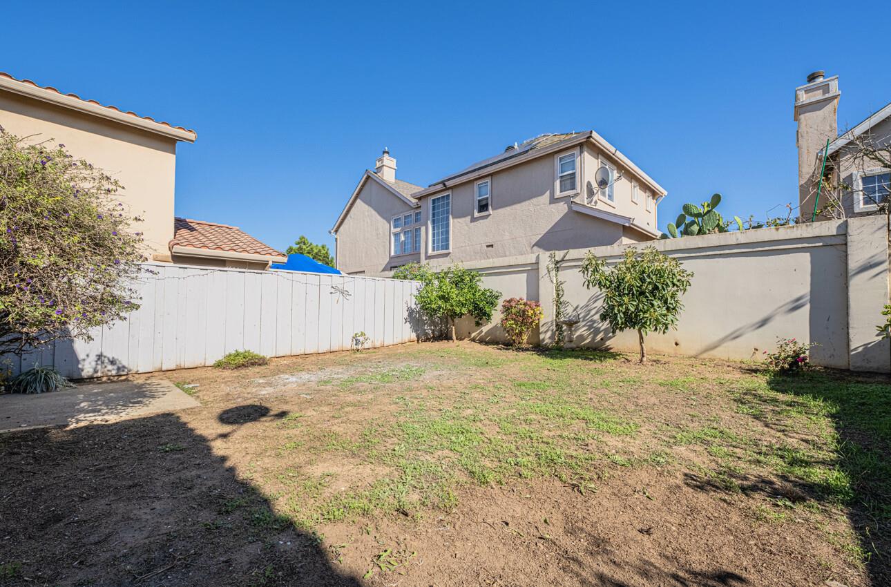 Detail Gallery Image 42 of 44 For 949 Nantucket Blvd #29,  Salinas,  CA 93906 - 3 Beds | 2/1 Baths