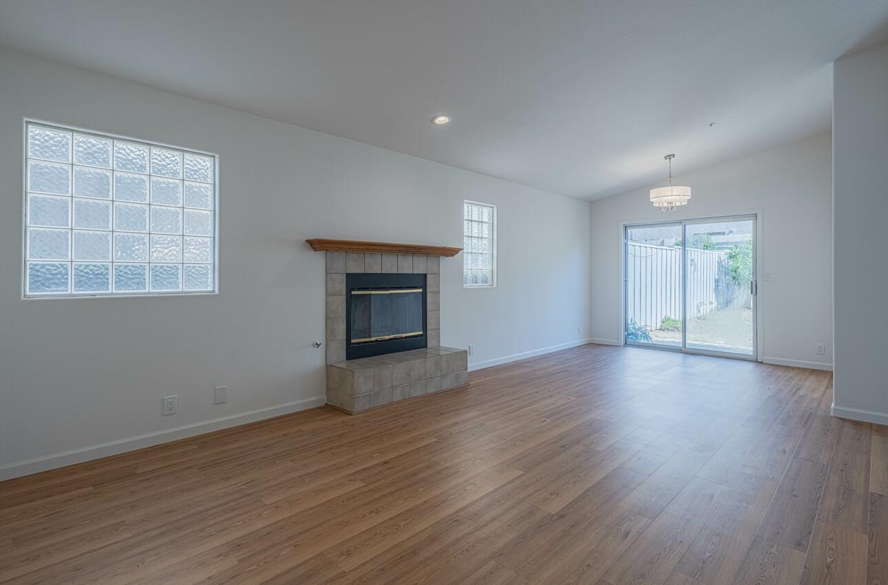 Detail Gallery Image 9 of 44 For 949 Nantucket Blvd #29,  Salinas,  CA 93906 - 3 Beds | 2/1 Baths
