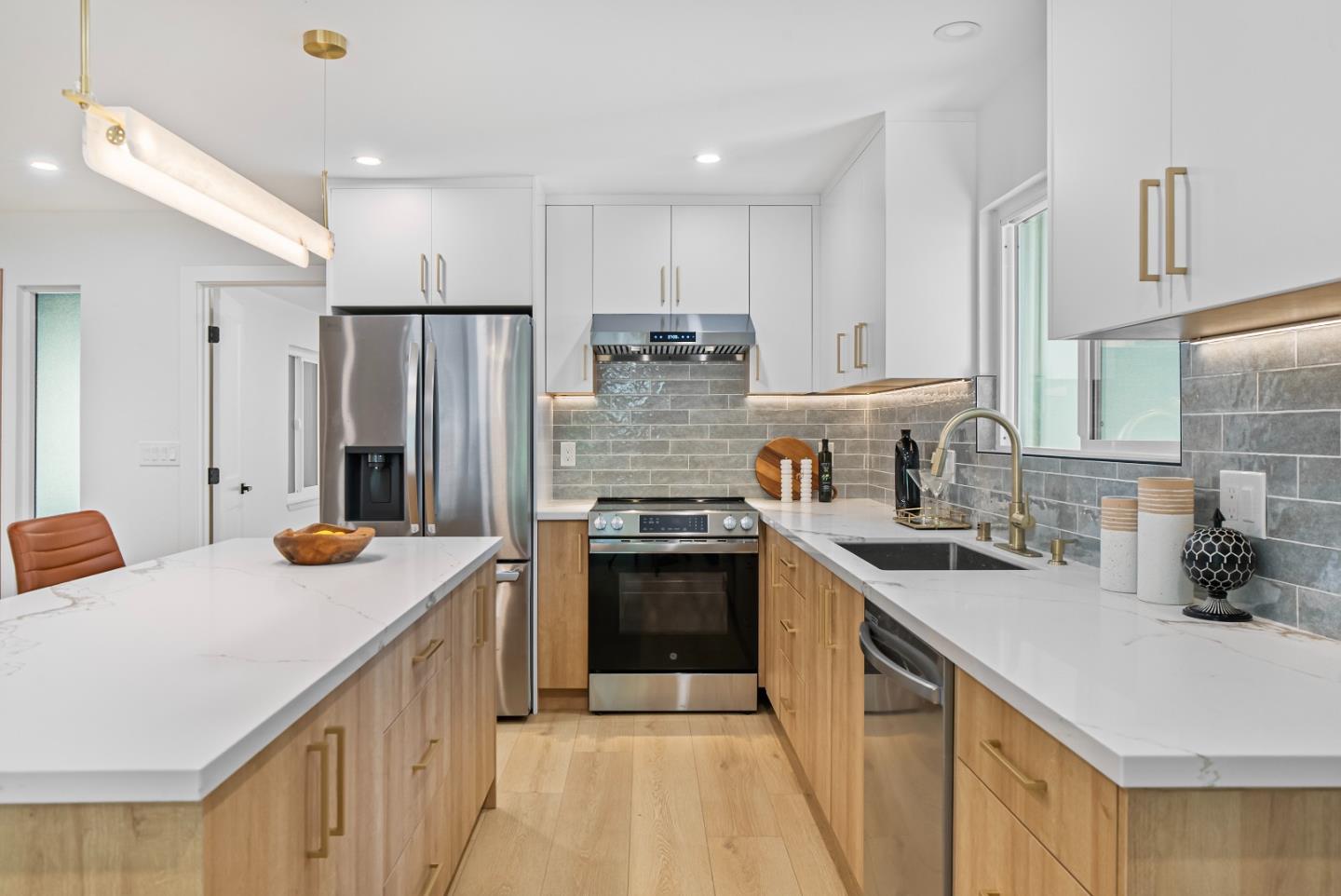 Detail Gallery Image 9 of 39 For 867 Ironwood Dr, San Jose,  CA 95125 - 4 Beds | 3/1 Baths