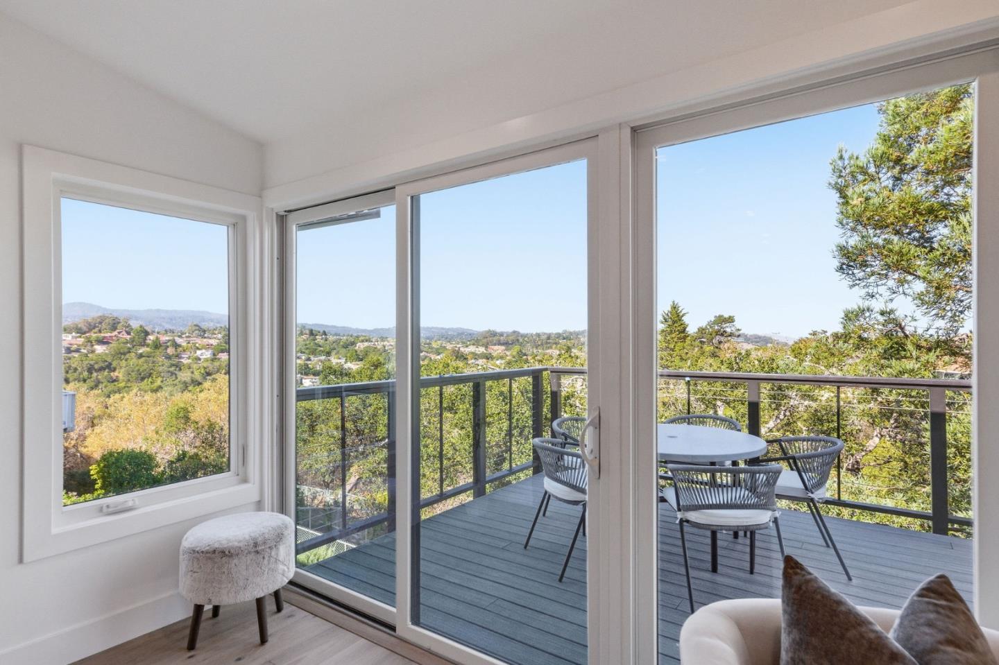 Detail Gallery Image 10 of 34 For 3806 Naughton, Belmont,  CA 94002 - 5 Beds | 4 Baths