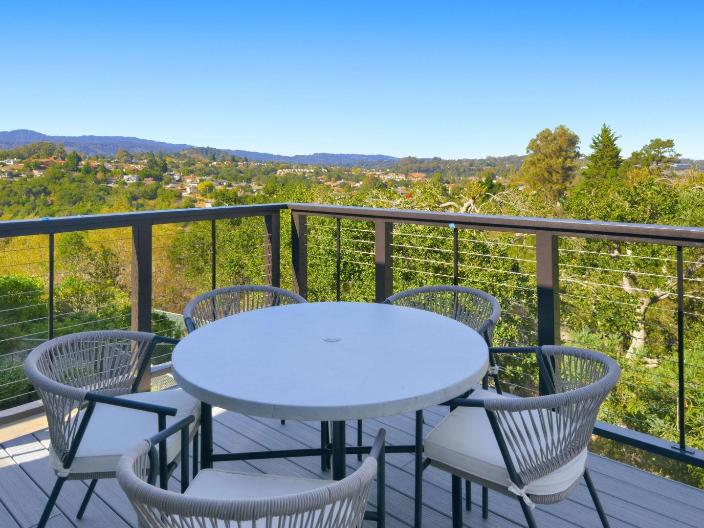 Detail Gallery Image 11 of 34 For 3806 Naughton, Belmont,  CA 94002 - 5 Beds | 4 Baths