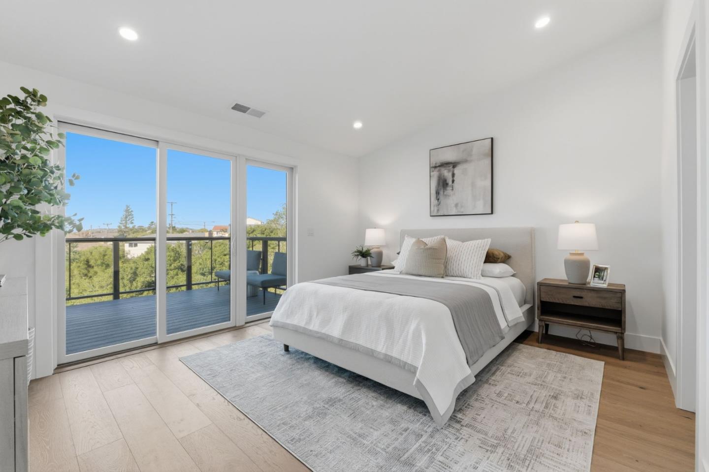 Detail Gallery Image 15 of 34 For 3806 Naughton, Belmont,  CA 94002 - 5 Beds | 4 Baths