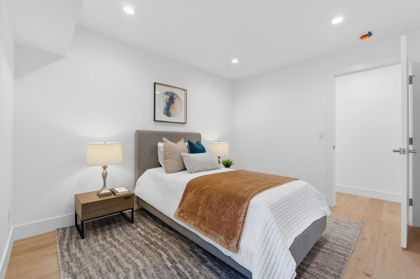 Detail Gallery Image 21 of 34 For 3806 Naughton, Belmont,  CA 94002 - 5 Beds | 4 Baths