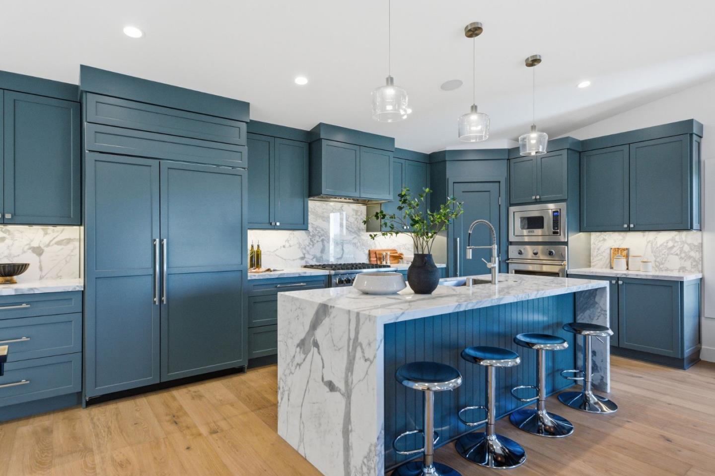 Detail Gallery Image 4 of 34 For 3806 Naughton, Belmont,  CA 94002 - 5 Beds | 4 Baths