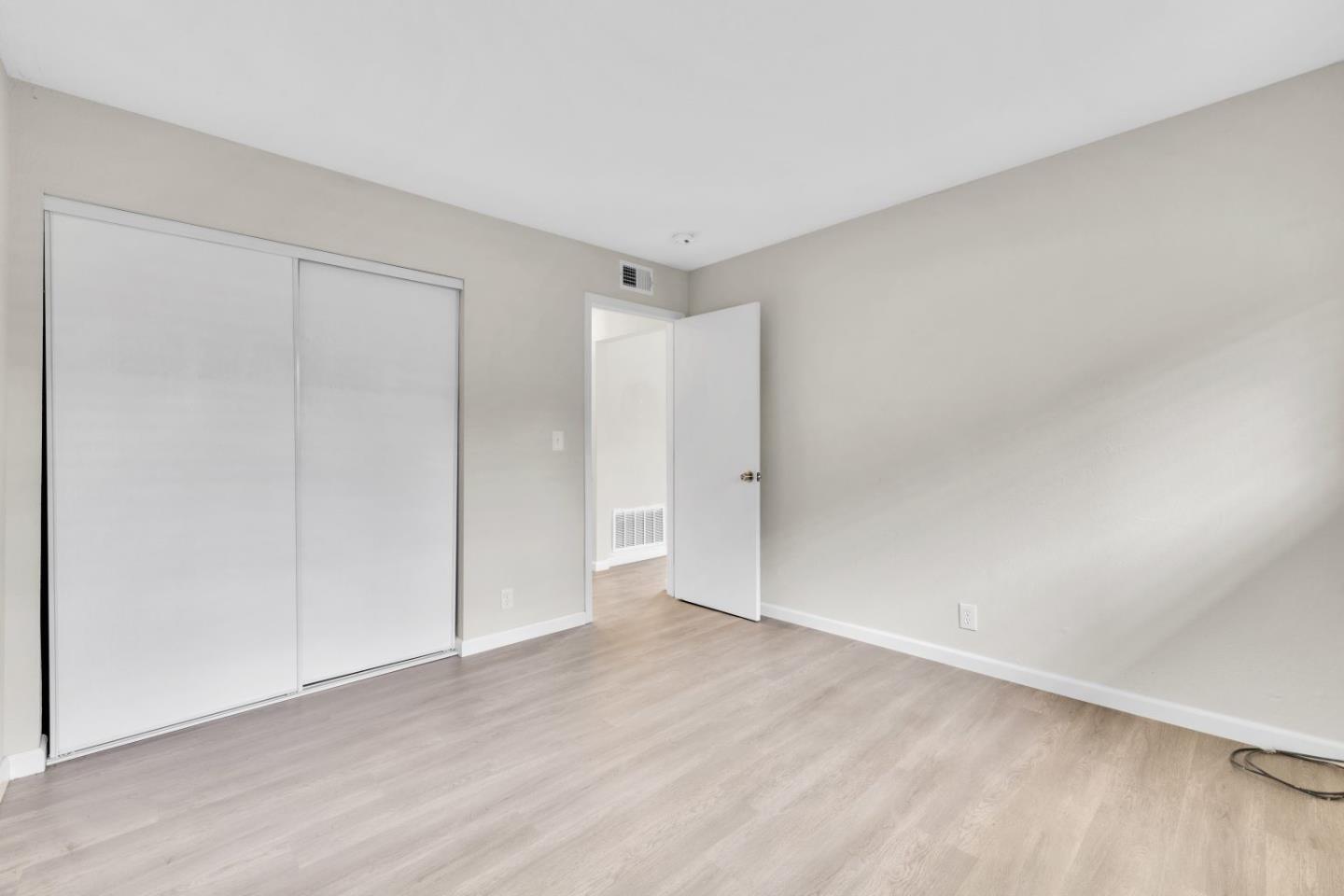 Detail Gallery Image 11 of 27 For 5486 Tradewinds Walkway #1,  San Jose,  CA 95123 - 2 Beds | 1 Baths