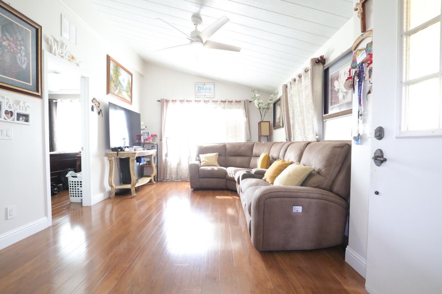 Detail Gallery Image 5 of 12 For 187 Chateau La Salle Dr #187,  San Jose,  CA 95111 - 3 Beds | 2 Baths