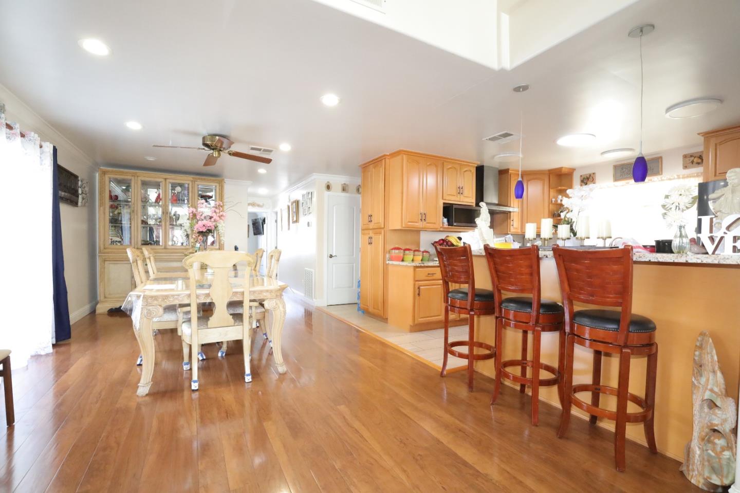 Detail Gallery Image 6 of 12 For 187 Chateau La Salle Dr #187,  San Jose,  CA 95111 - 3 Beds | 2 Baths