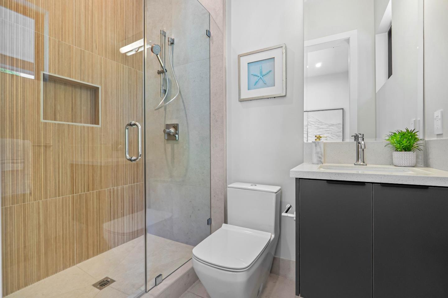 Detail Gallery Image 17 of 36 For 767 Cuesta Dr, Mountain View,  CA 94040 - 5 Beds | 4/1 Baths