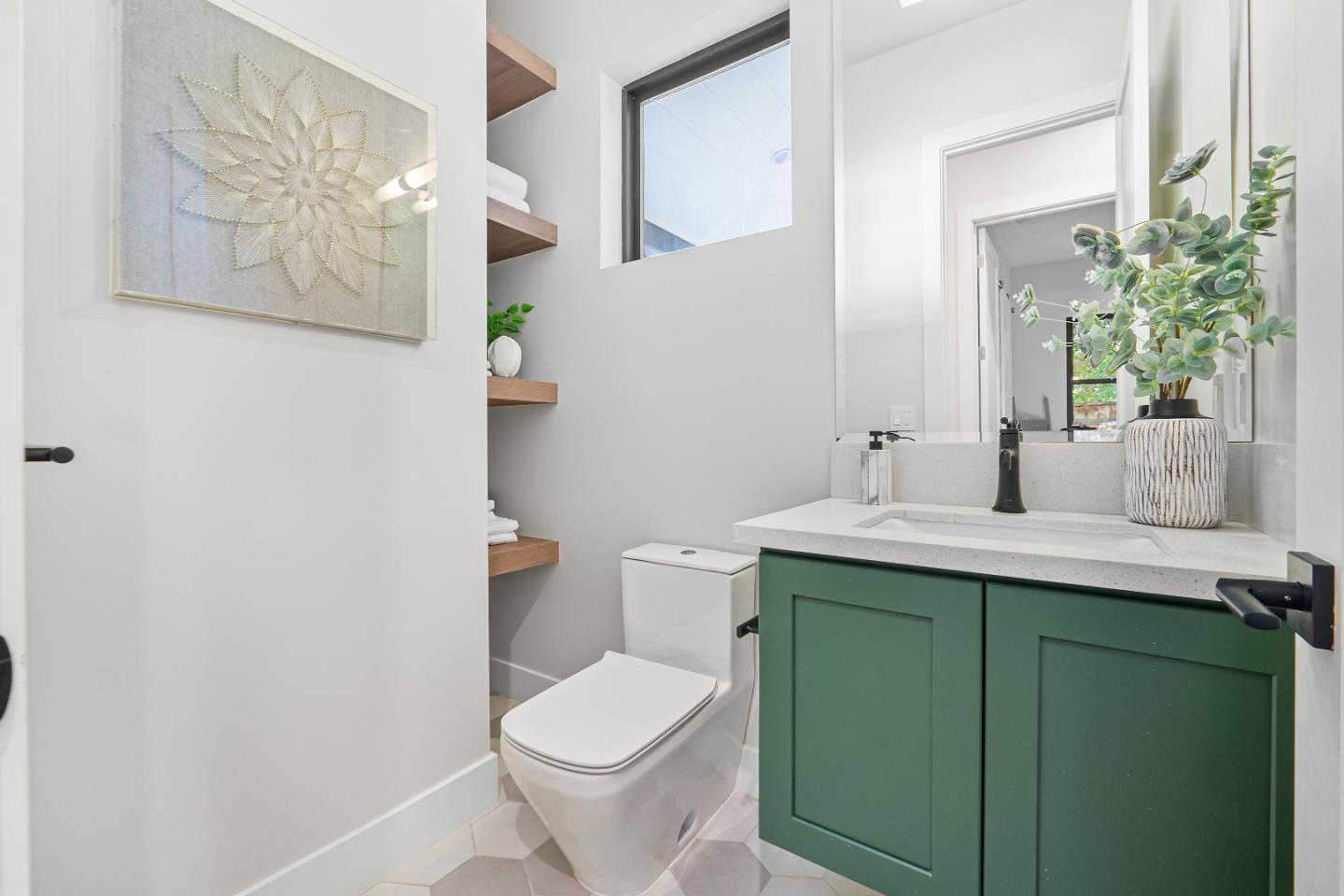 Detail Gallery Image 19 of 36 For 767 Cuesta Dr, Mountain View,  CA 94040 - 5 Beds | 4/1 Baths