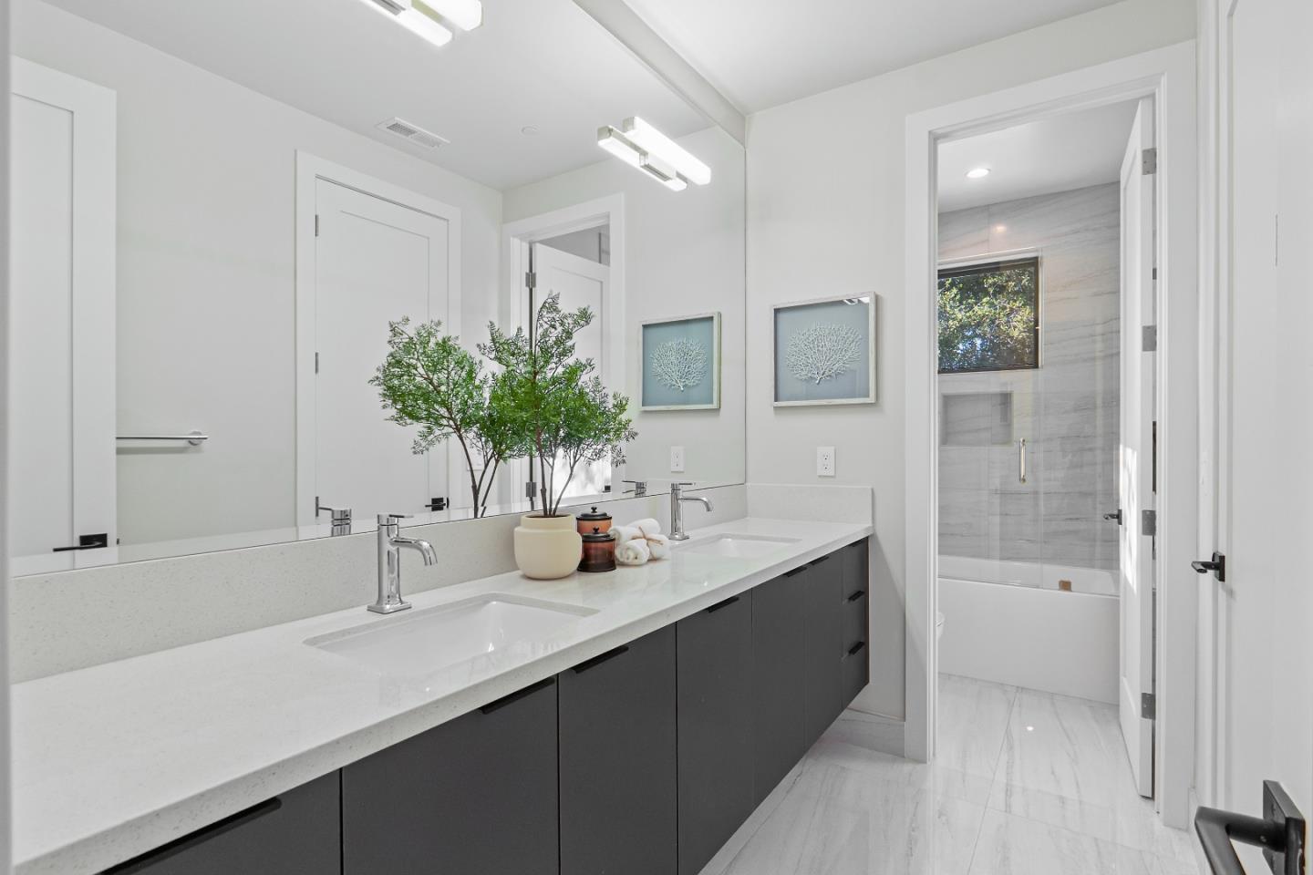 Detail Gallery Image 34 of 36 For 767 Cuesta Dr, Mountain View,  CA 94040 - 5 Beds | 4/1 Baths