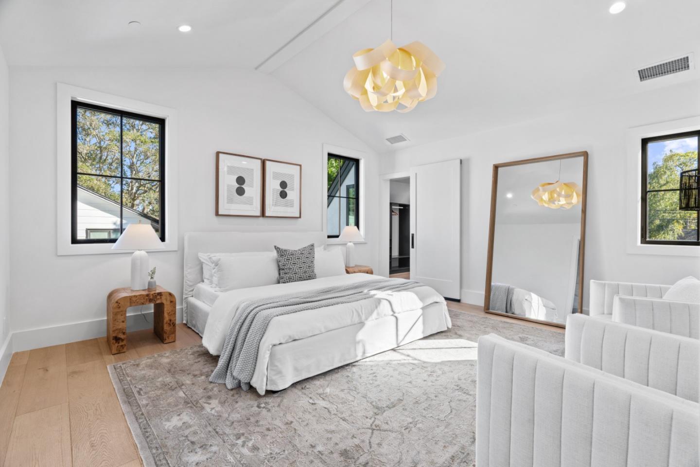 Detail Gallery Image 15 of 36 For 56 Melrose Pl, Redwood City,  CA 94062 - 5 Beds | 4/1 Baths