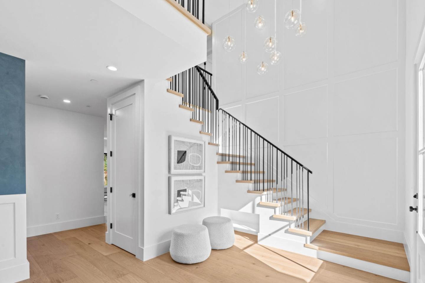 Detail Gallery Image 2 of 36 For 56 Melrose Pl, Redwood City,  CA 94062 - 5 Beds | 4/1 Baths