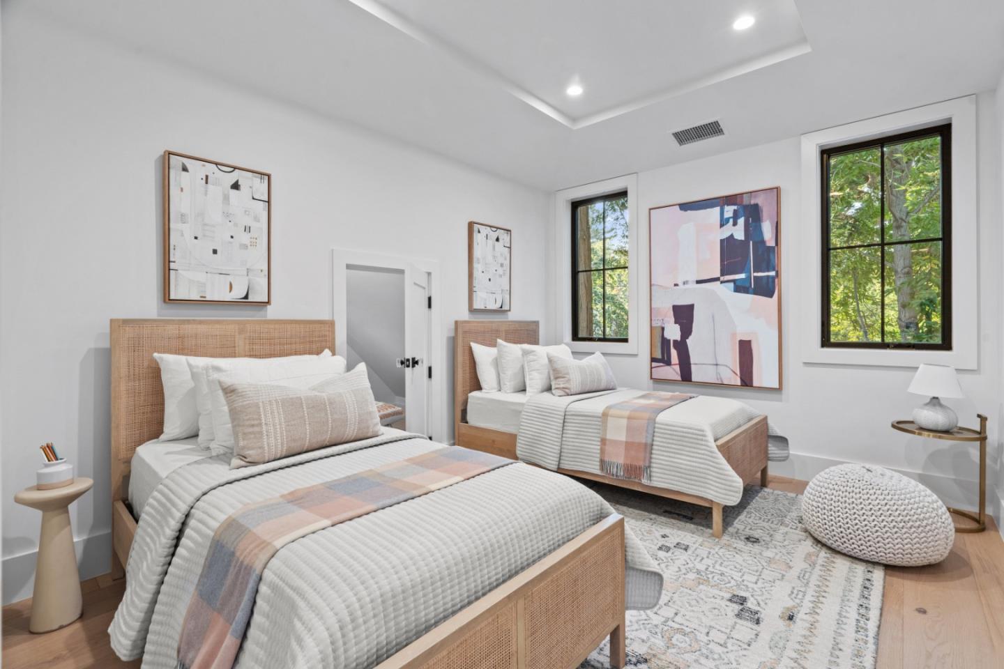 Detail Gallery Image 24 of 36 For 56 Melrose Pl, Redwood City,  CA 94062 - 5 Beds | 4/1 Baths