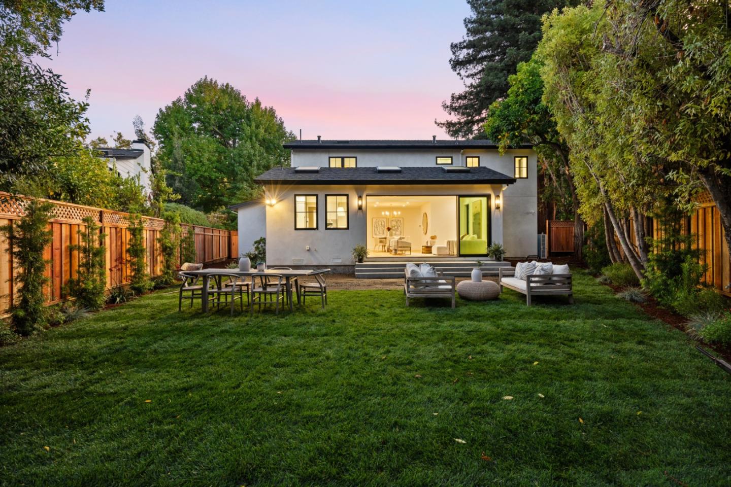 Detail Gallery Image 33 of 36 For 56 Melrose Pl, Redwood City,  CA 94062 - 5 Beds | 4/1 Baths