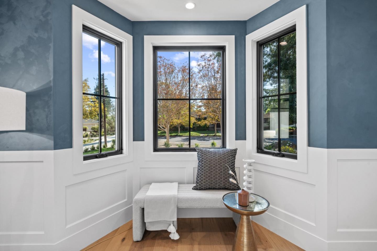 Detail Gallery Image 5 of 36 For 56 Melrose Pl, Redwood City,  CA 94062 - 5 Beds | 4/1 Baths