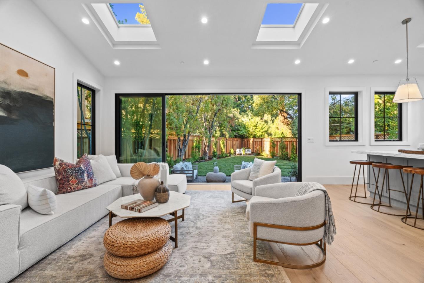 Detail Gallery Image 8 of 36 For 56 Melrose Pl, Redwood City,  CA 94062 - 5 Beds | 4/1 Baths