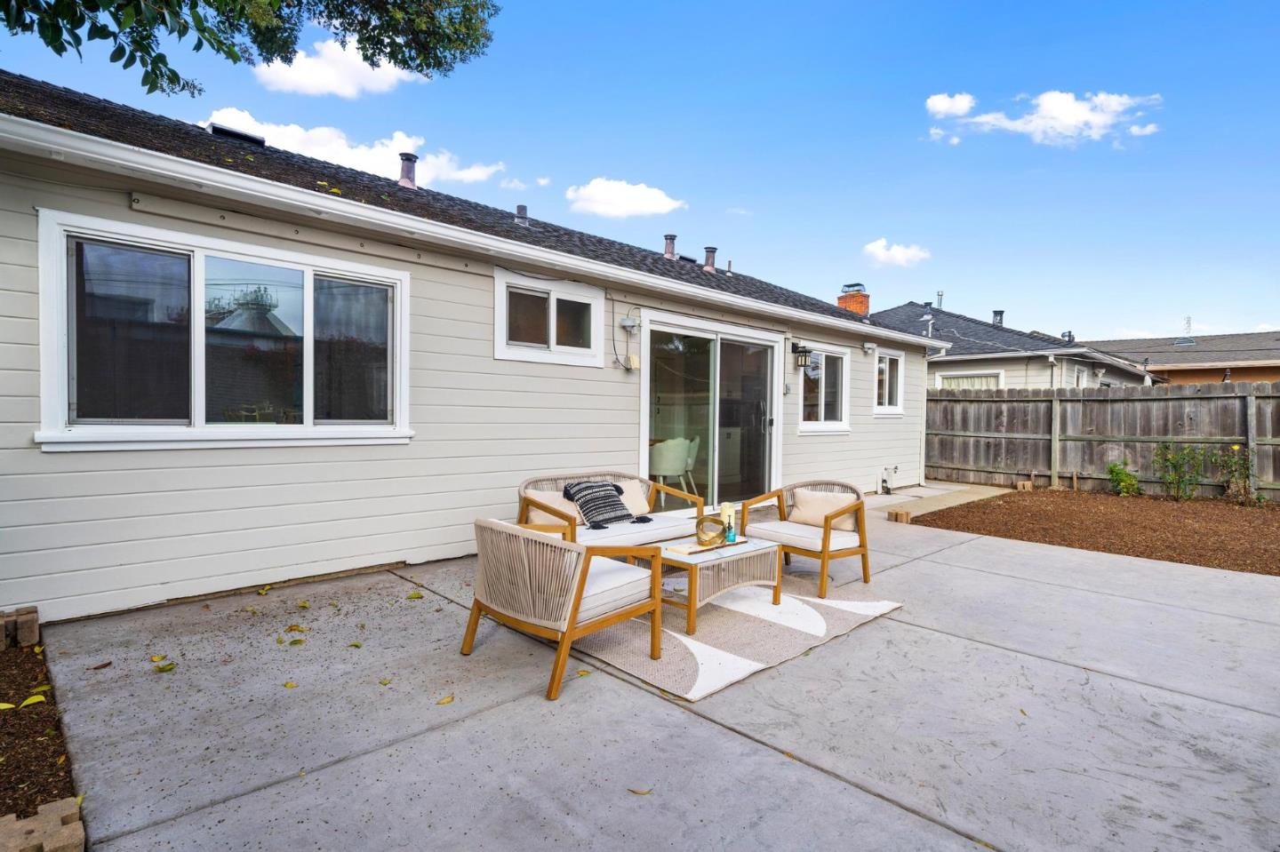 Detail Gallery Image 30 of 48 For 2069 Shoreview Ave, San Mateo,  CA 94401 - 2 Beds | 1 Baths