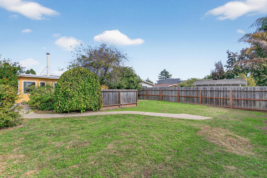 Detail Gallery Image 11 of 41 For 215 Younglove Ave, Santa Cruz,  CA 95060 - 3 Beds | 2 Baths