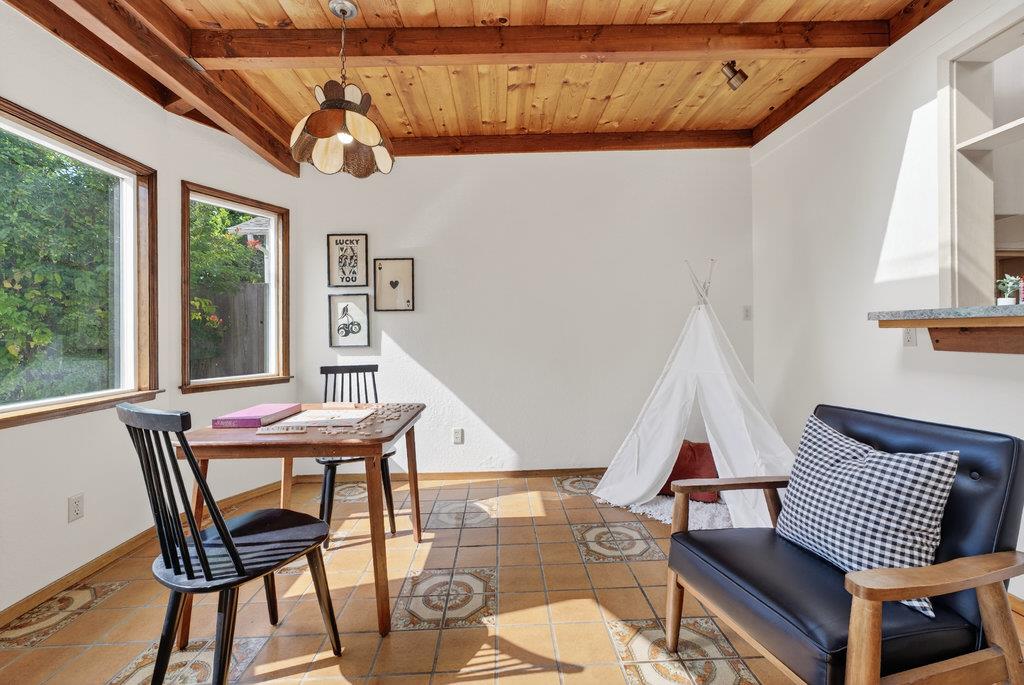 Detail Gallery Image 14 of 41 For 215 Younglove Ave, Santa Cruz,  CA 95060 - 3 Beds | 2 Baths