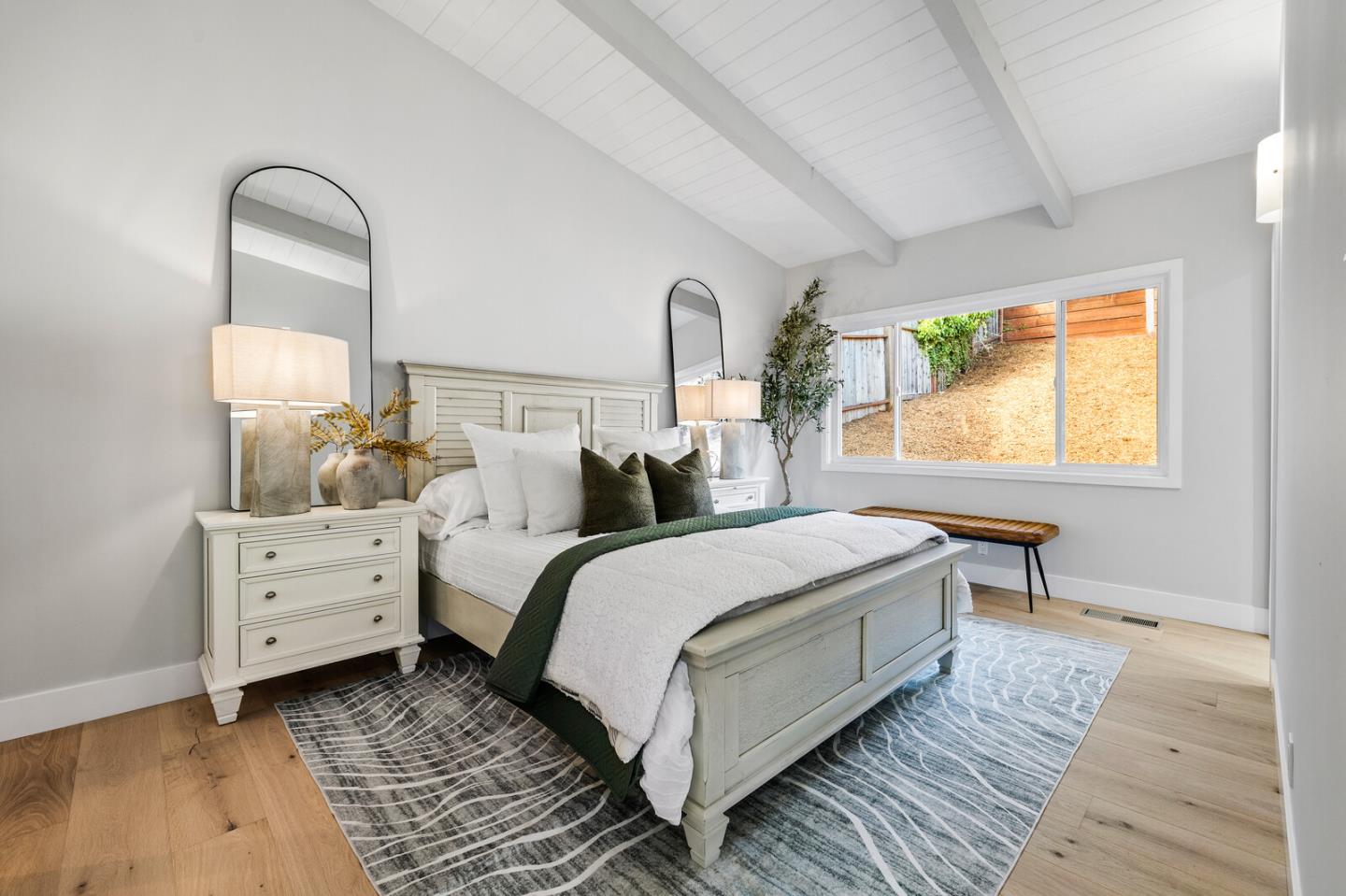 Detail Gallery Image 13 of 23 For 1306 North Rd, Belmont,  CA 94002 - 3 Beds | 2 Baths