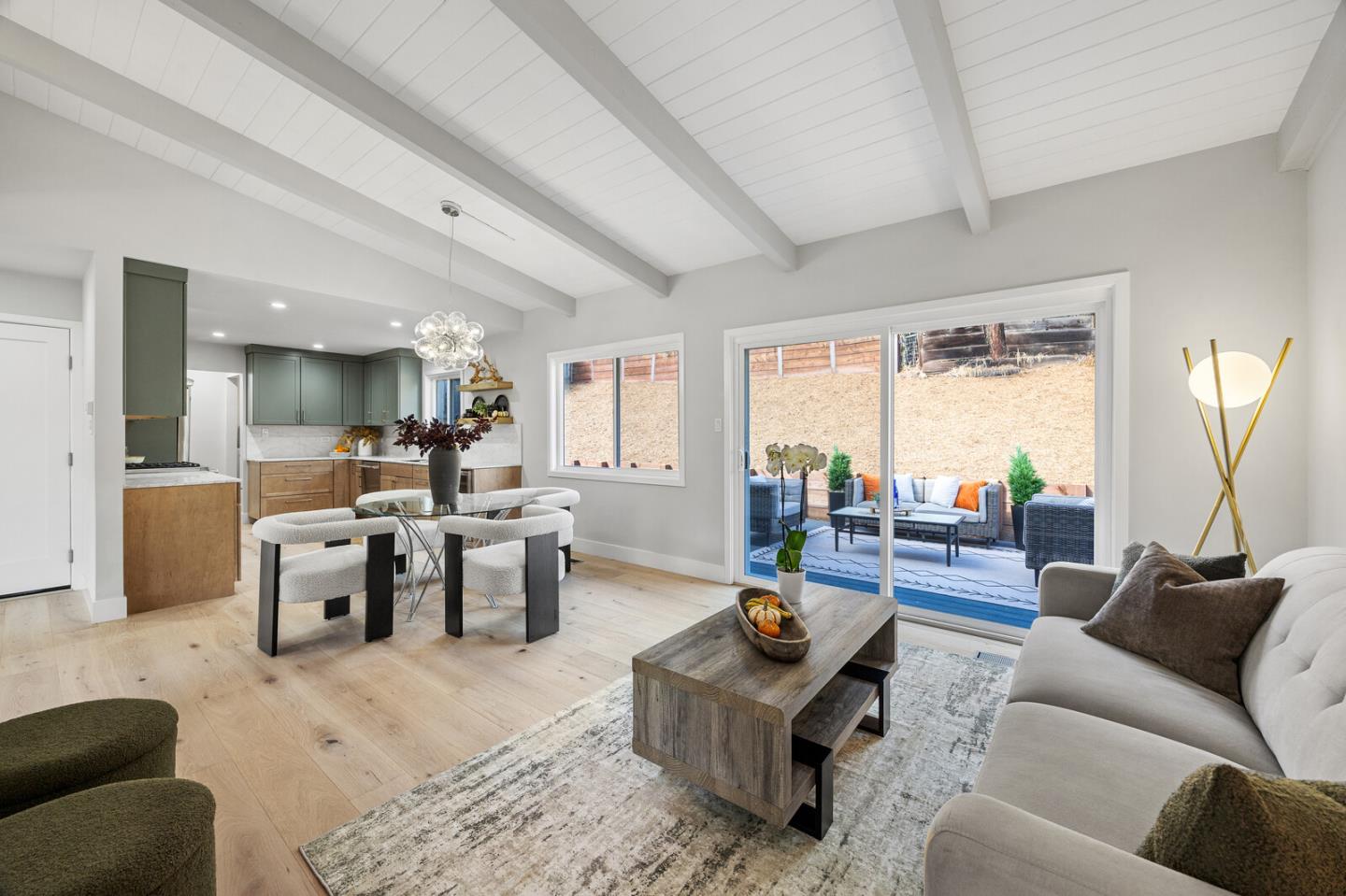 Detail Gallery Image 6 of 23 For 1306 North Rd, Belmont,  CA 94002 - 3 Beds | 2 Baths