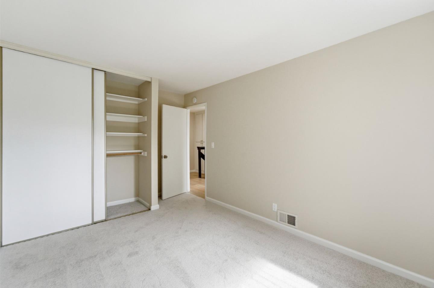 Detail Gallery Image 10 of 22 For 2971 Salem Dr, Santa Clara,  CA 95051 - 3 Beds | 2/1 Baths