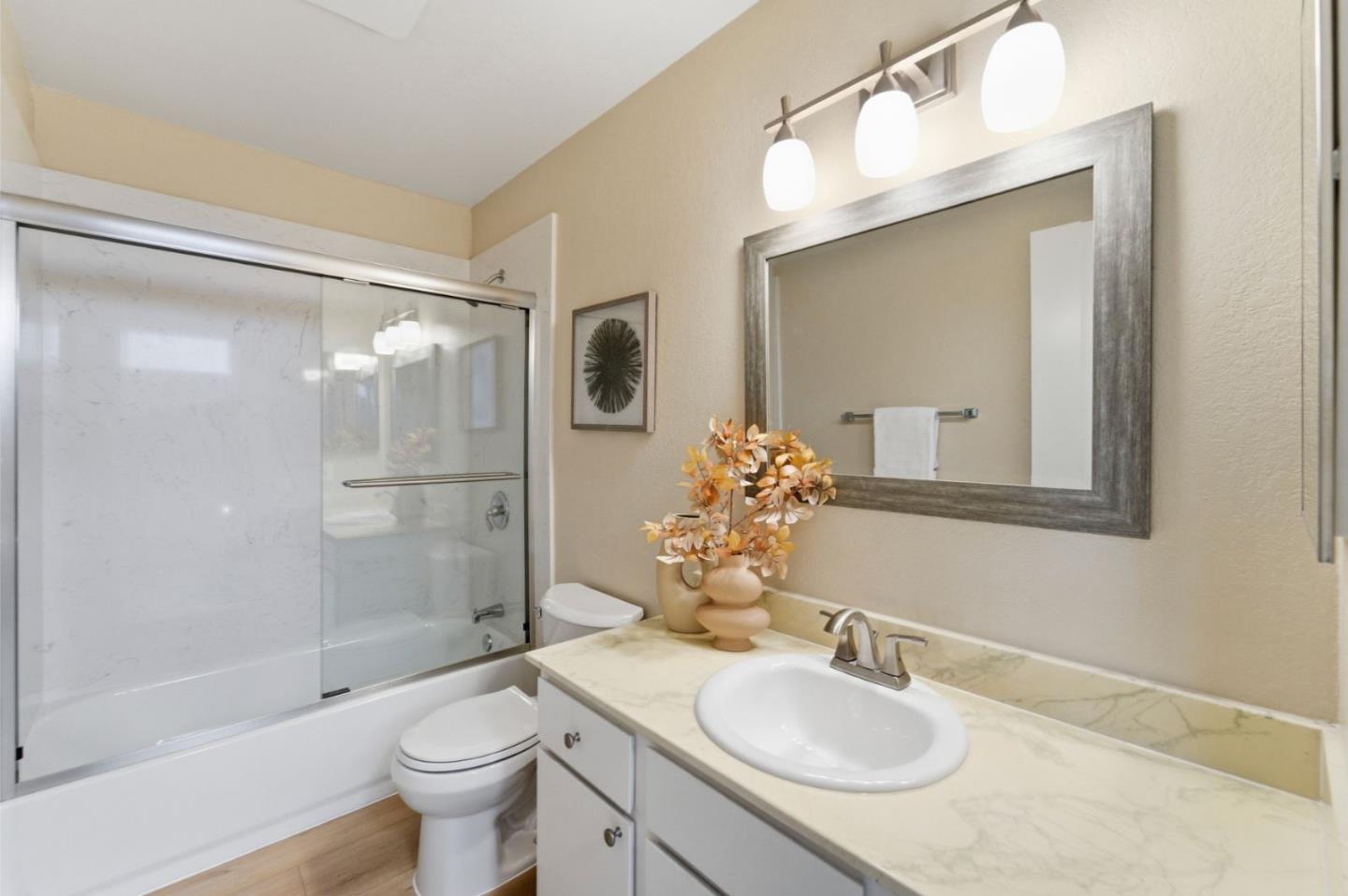 Detail Gallery Image 11 of 22 For 2971 Salem Dr, Santa Clara,  CA 95051 - 3 Beds | 2/1 Baths