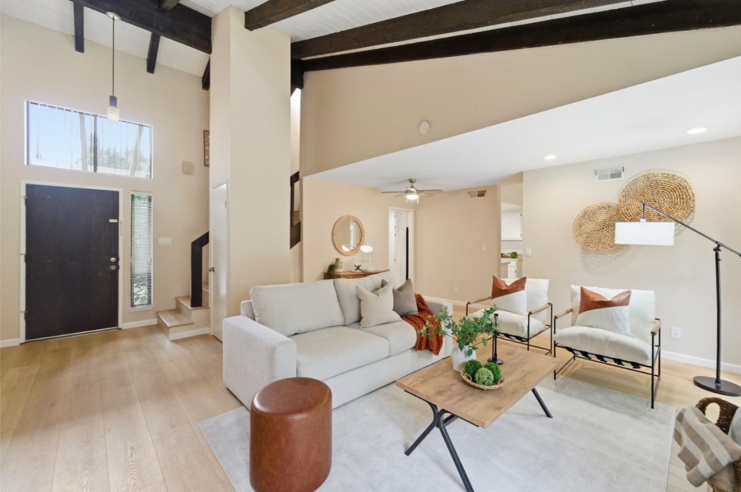 Detail Gallery Image 2 of 22 For 2971 Salem Dr, Santa Clara,  CA 95051 - 3 Beds | 2/1 Baths