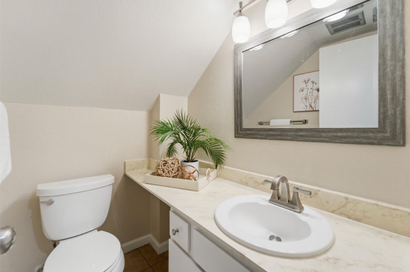 Detail Gallery Image 8 of 22 For 2971 Salem Dr, Santa Clara,  CA 95051 - 3 Beds | 2/1 Baths