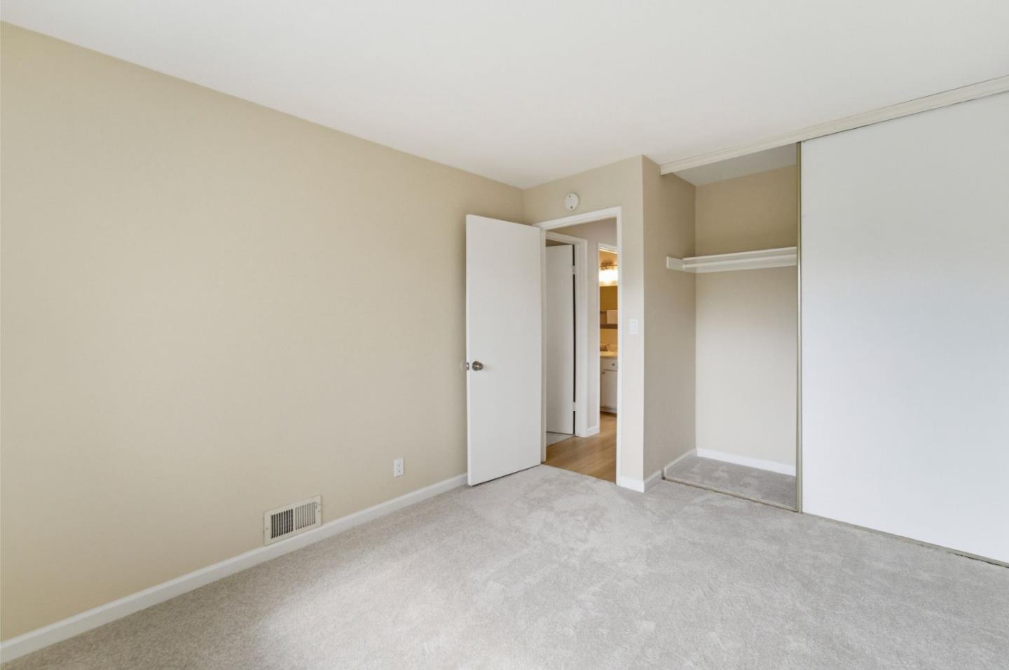 Detail Gallery Image 9 of 22 For 2971 Salem Dr, Santa Clara,  CA 95051 - 3 Beds | 2/1 Baths