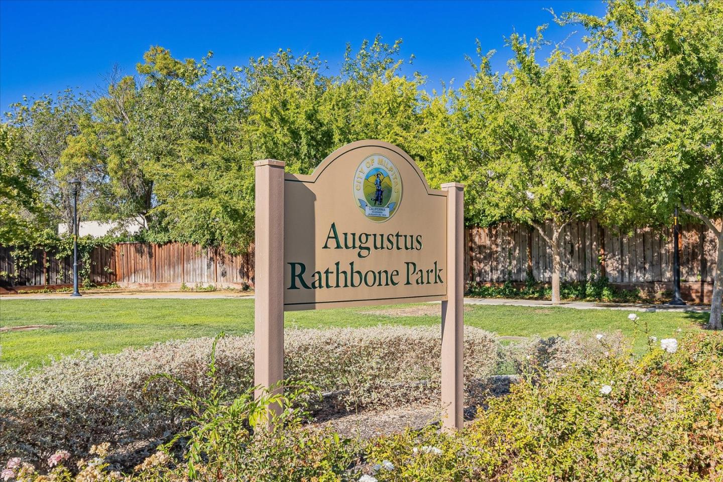 Detail Gallery Image 32 of 39 For 1890 Trento Loop, Milpitas,  CA 95035 - 3 Beds | 3 Baths