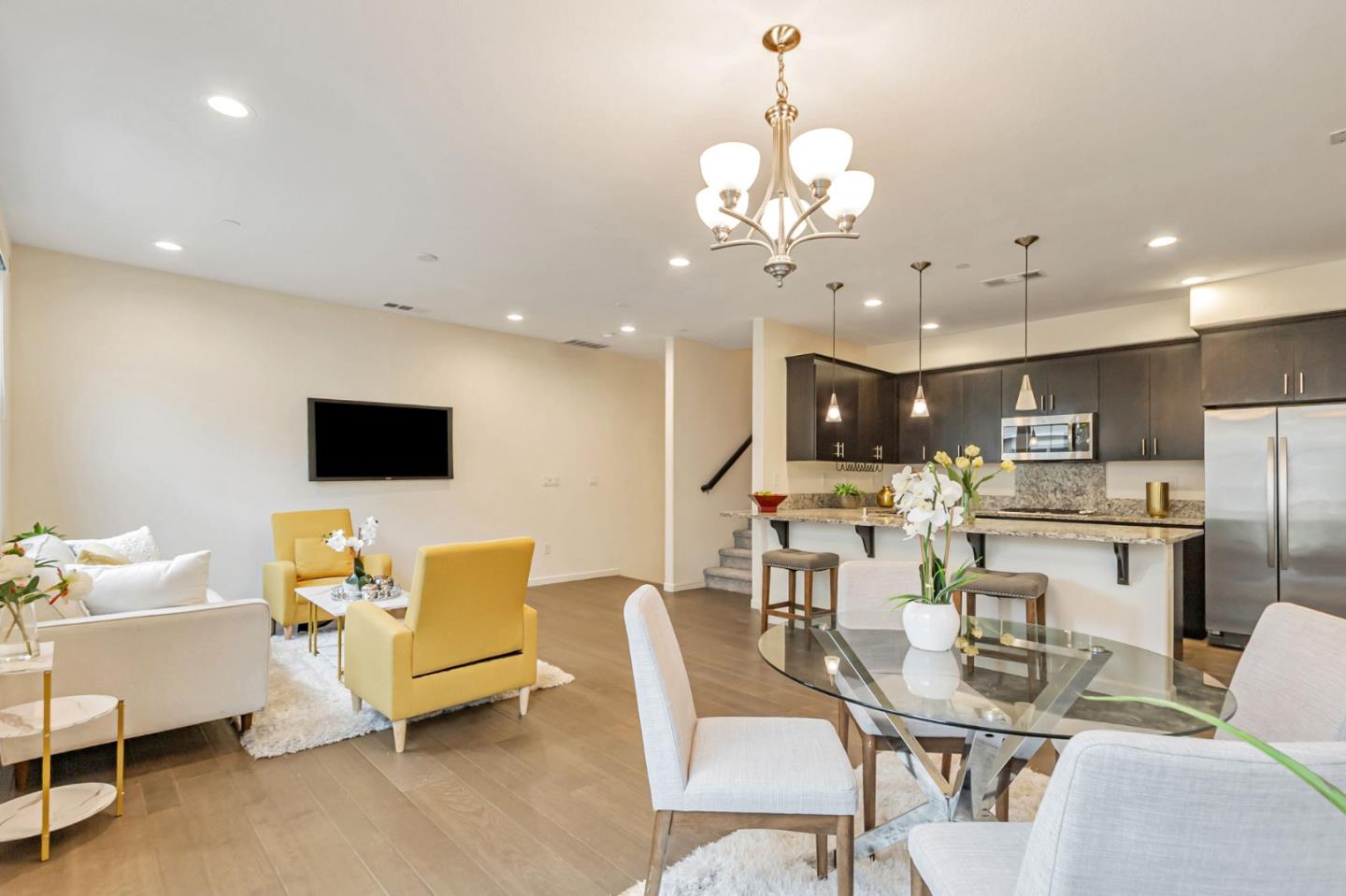 Detail Gallery Image 8 of 39 For 1890 Trento Loop, Milpitas,  CA 95035 - 3 Beds | 3 Baths