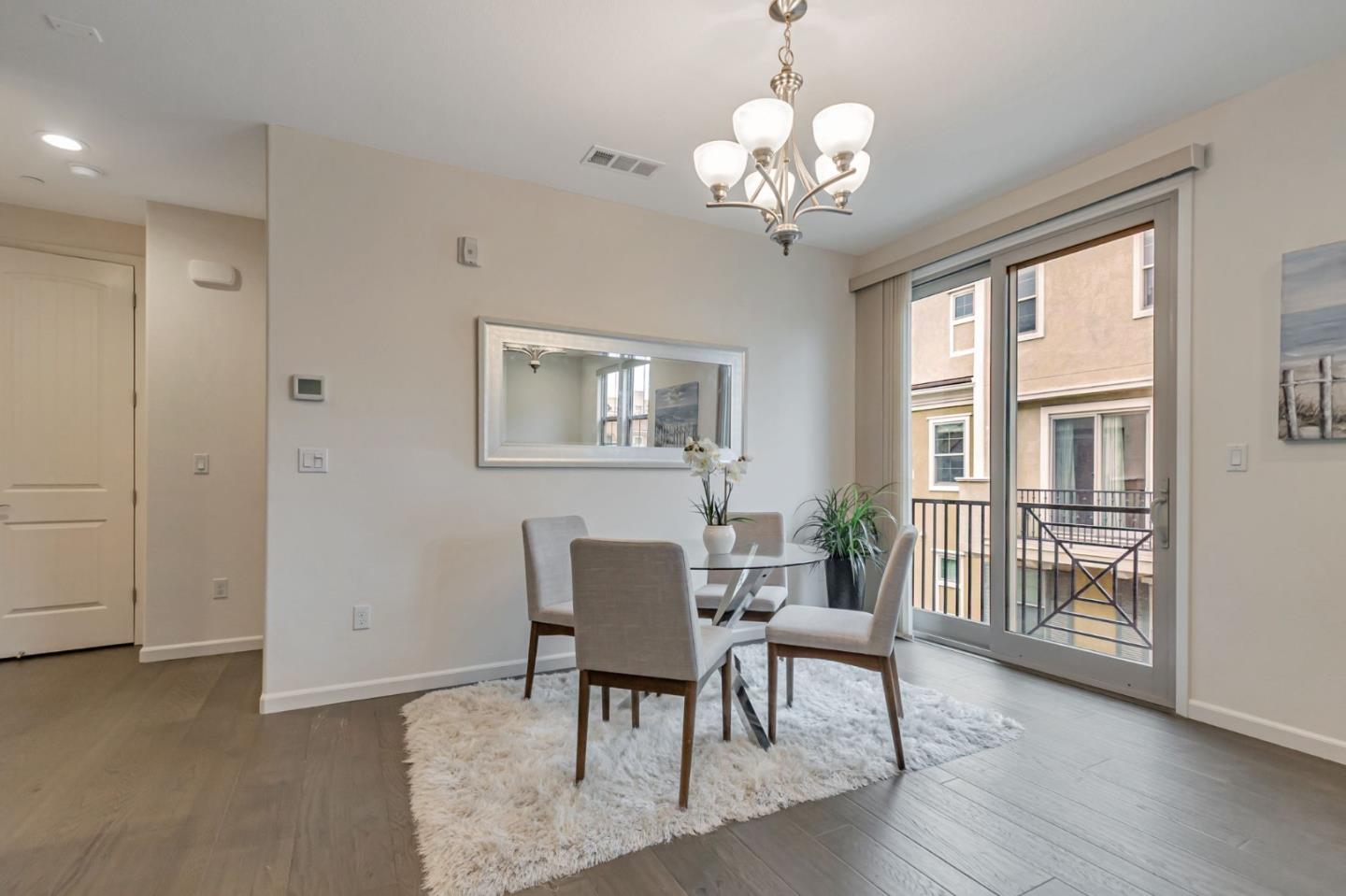 Detail Gallery Image 9 of 39 For 1890 Trento Loop, Milpitas,  CA 95035 - 3 Beds | 3 Baths