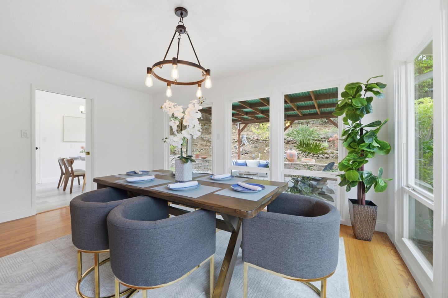 Detail Gallery Image 14 of 38 For 1715 El Verano Way, Belmont,  CA 94002 - 3 Beds | 2 Baths