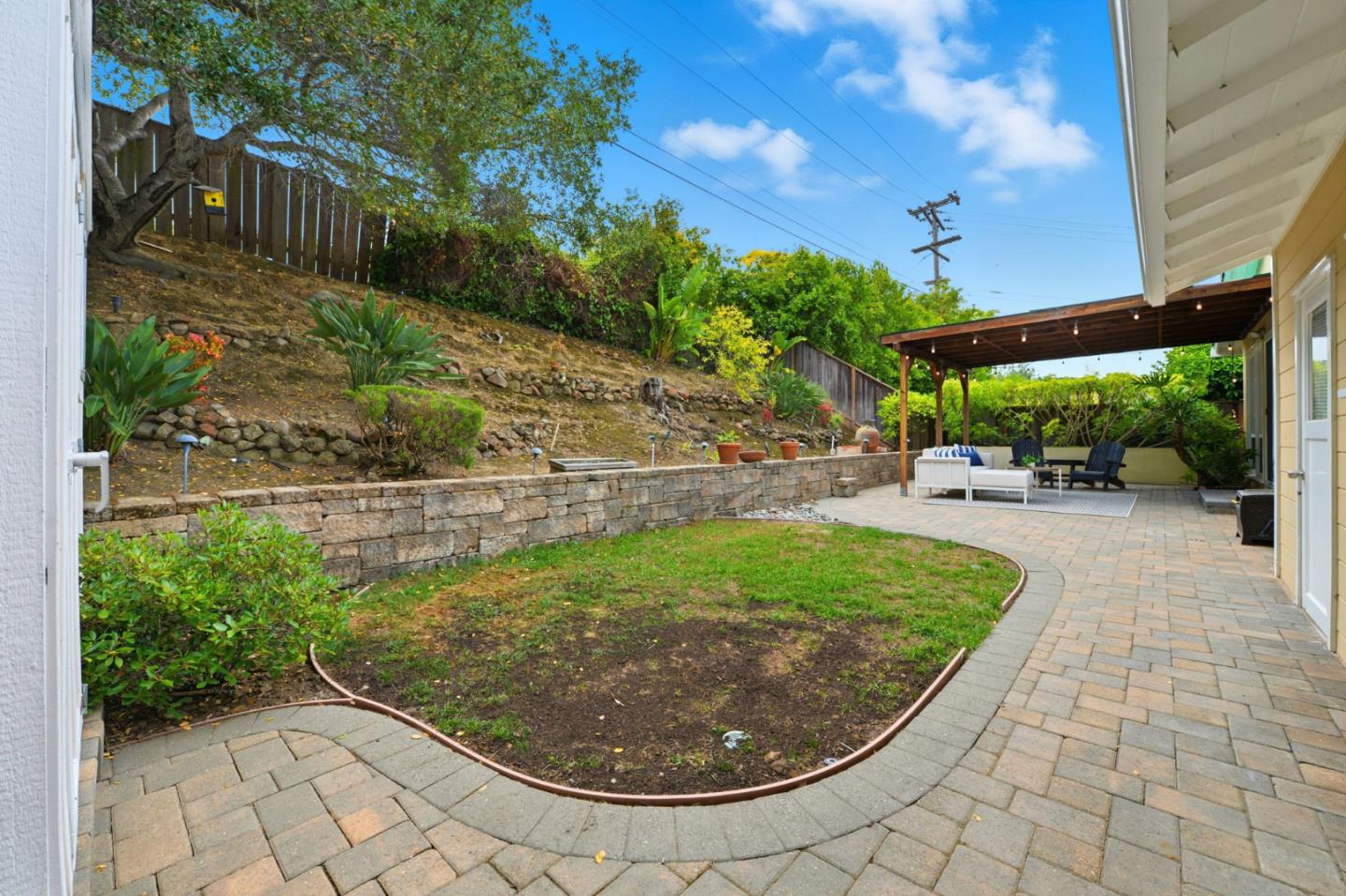 Detail Gallery Image 36 of 38 For 1715 El Verano Way, Belmont,  CA 94002 - 3 Beds | 2 Baths