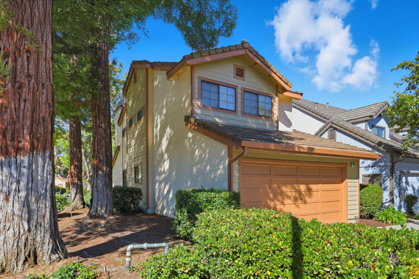 Detail Gallery Image 2 of 36 For 2093 Wente Way, San Jose,  CA 95125 - 3 Beds | 2/1 Baths