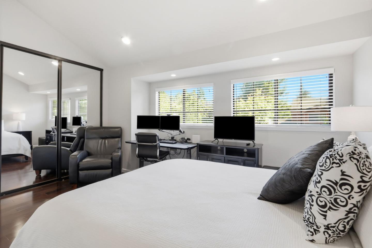 Detail Gallery Image 22 of 36 For 2093 Wente Way, San Jose,  CA 95125 - 3 Beds | 2/1 Baths