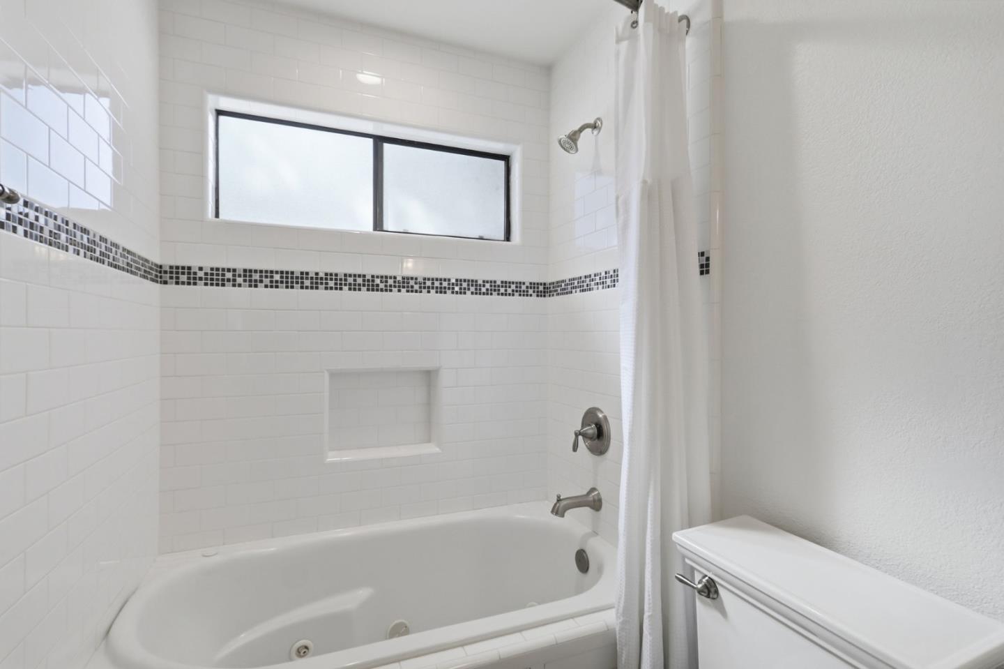 Detail Gallery Image 24 of 36 For 2093 Wente Way, San Jose,  CA 95125 - 3 Beds | 2/1 Baths