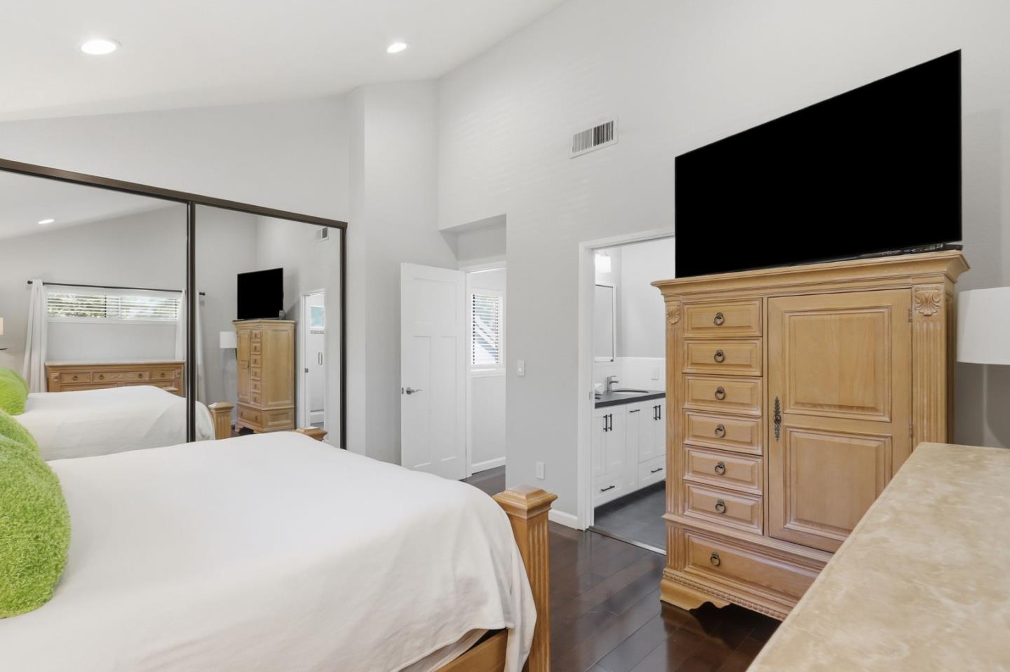 Detail Gallery Image 27 of 36 For 2093 Wente Way, San Jose,  CA 95125 - 3 Beds | 2/1 Baths