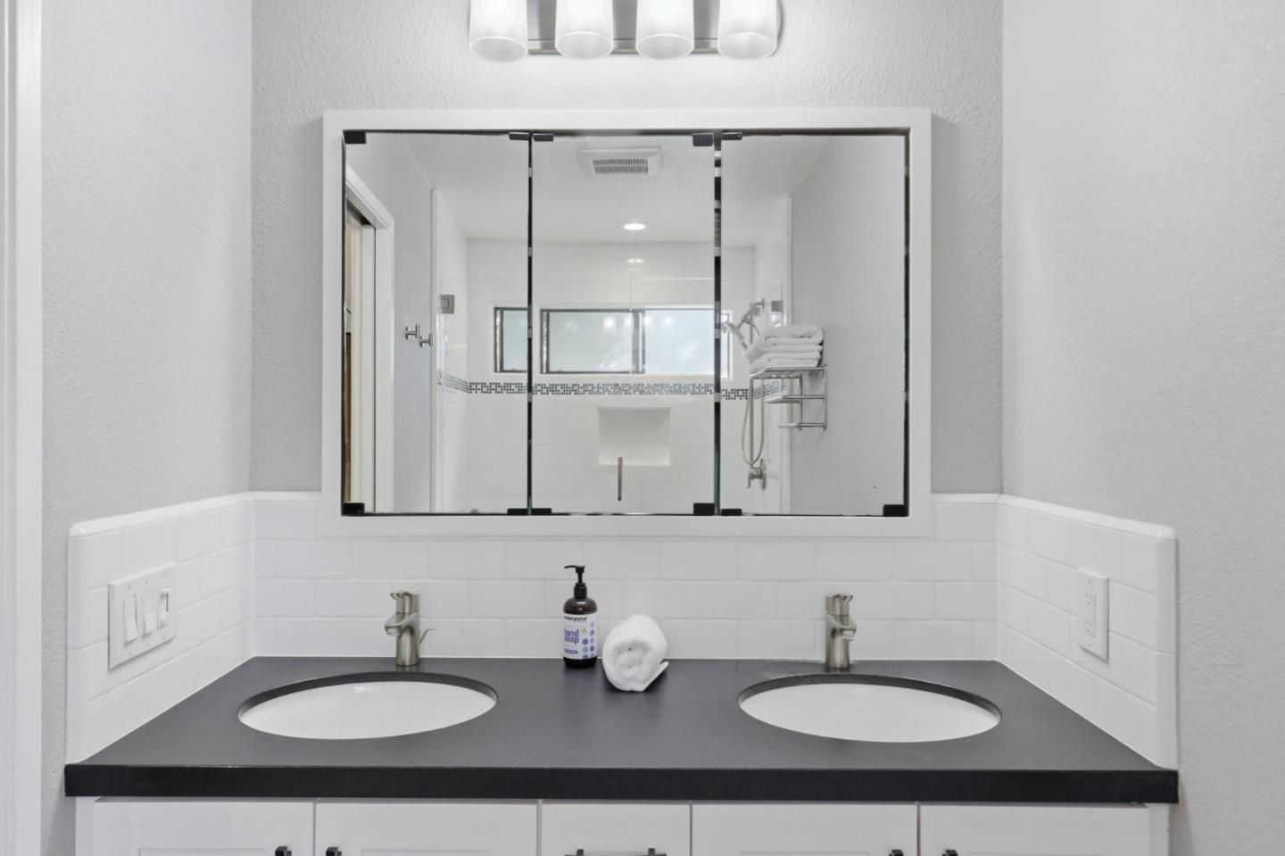 Detail Gallery Image 30 of 36 For 2093 Wente Way, San Jose,  CA 95125 - 3 Beds | 2/1 Baths