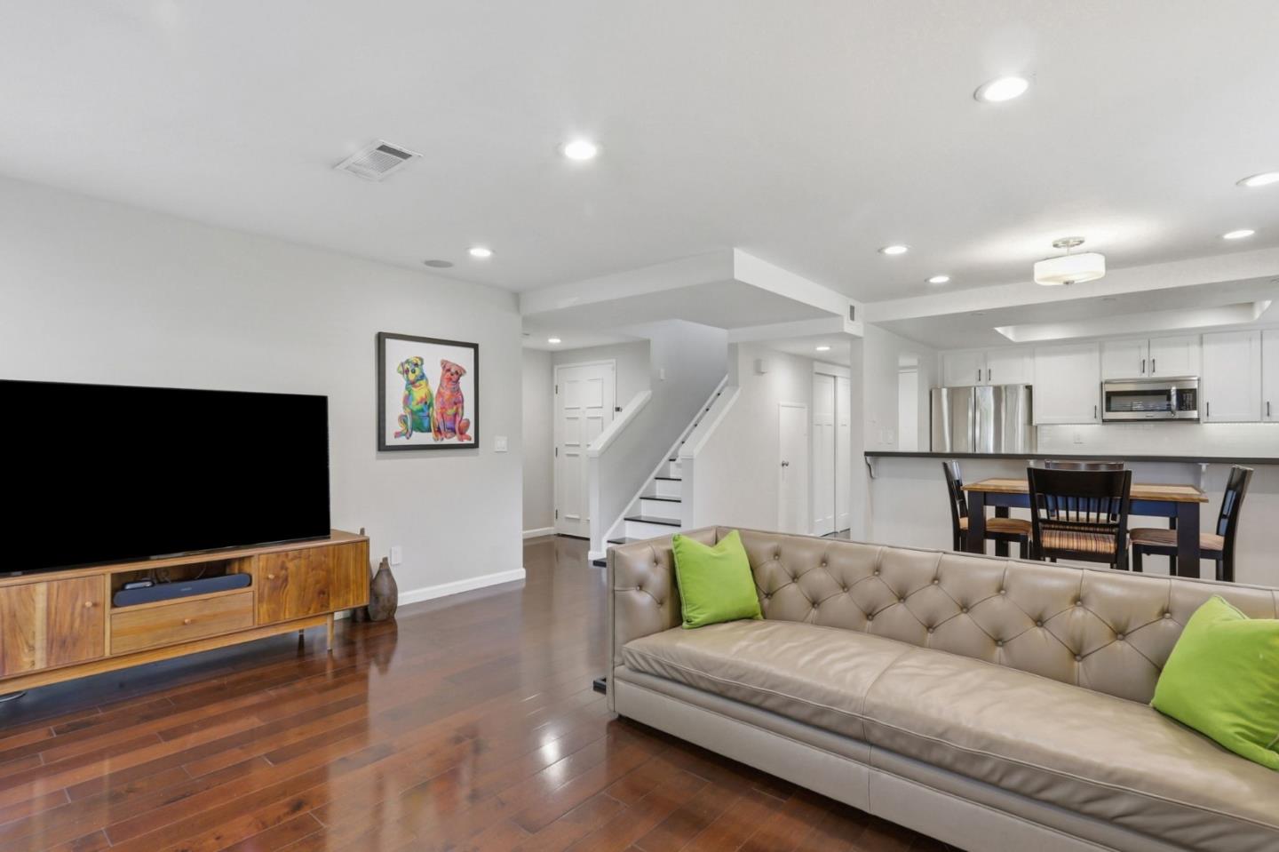 Detail Gallery Image 6 of 36 For 2093 Wente Way, San Jose,  CA 95125 - 3 Beds | 2/1 Baths