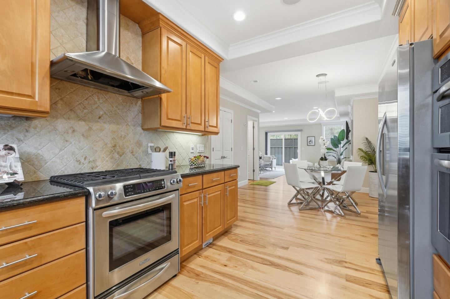 Detail Gallery Image 12 of 48 For 1515 Dentona Pl, San Jose,  CA 95118 - 4 Beds | 2/1 Baths