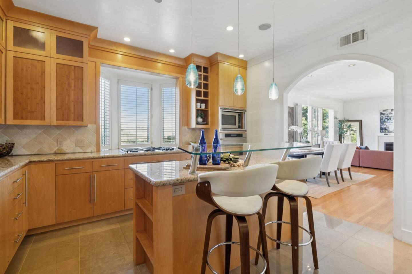 Detail Gallery Image 20 of 47 For 465 El Centro Rd, Hillsborough,  CA 94010 - 3 Beds | 3 Baths