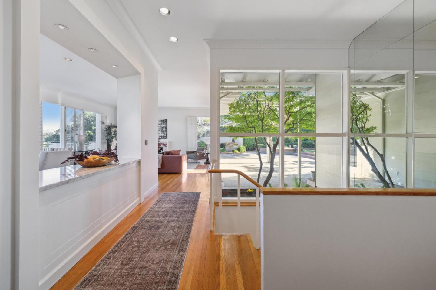 Detail Gallery Image 27 of 47 For 465 El Centro Rd, Hillsborough,  CA 94010 - 3 Beds | 3 Baths