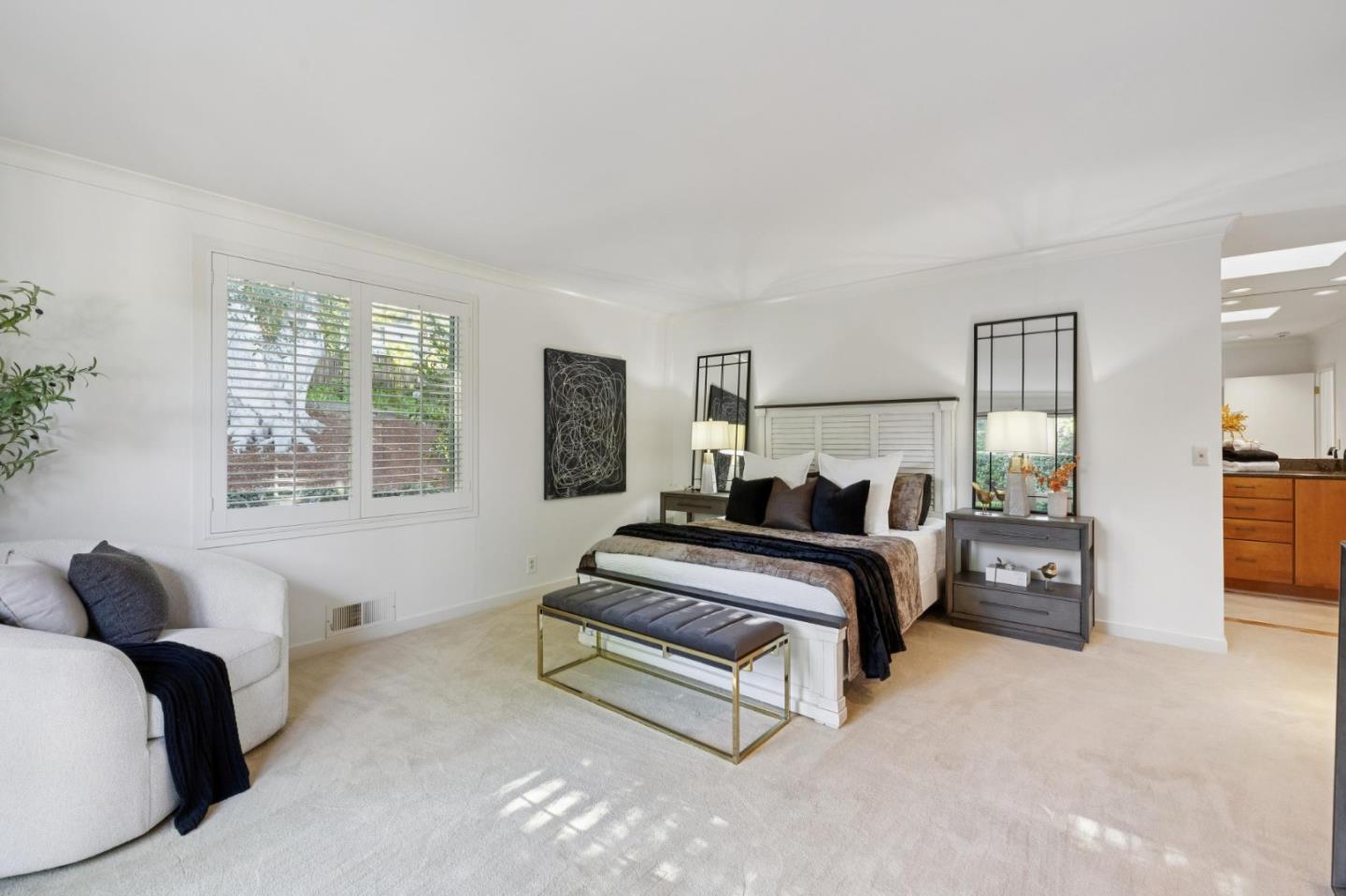 Detail Gallery Image 32 of 47 For 465 El Centro Rd, Hillsborough,  CA 94010 - 3 Beds | 3 Baths