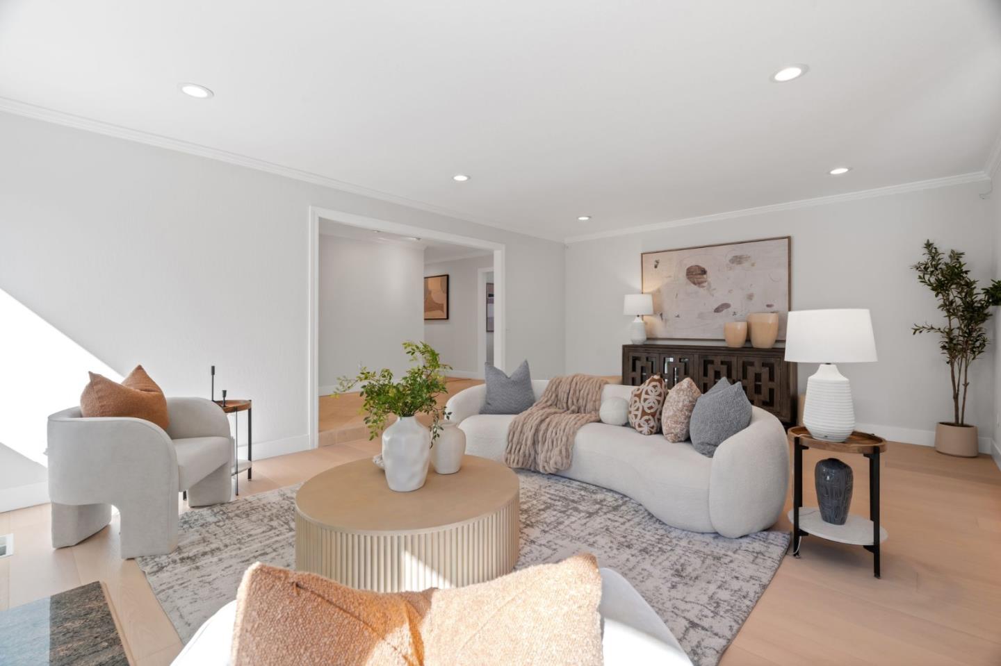 Detail Gallery Image 13 of 73 For 19305 Zinfandel Ct, Saratoga,  CA 95070 - 5 Beds | 5/1 Baths